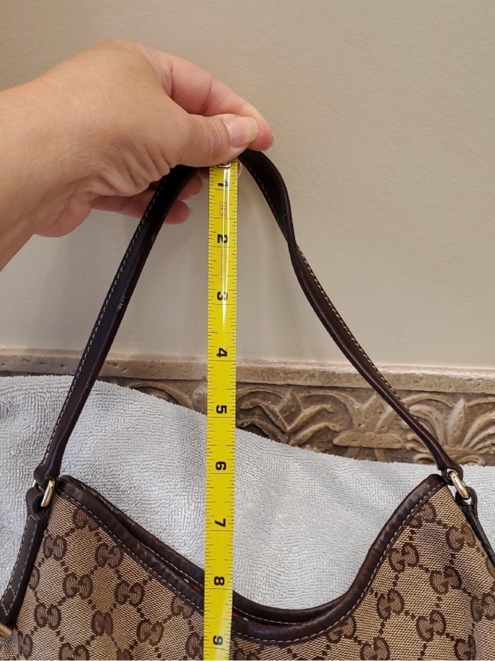 *Authentic* Gucci Beige Brown GG Canvas Shoulder Bag with Dark Brown Trim - Picture 11 of 14